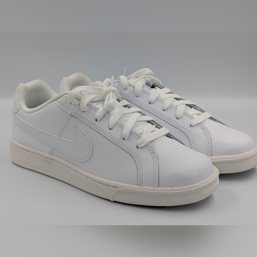 Nike Court Royale Triple White Sneakers Women’s 8 Leather Classic NEW